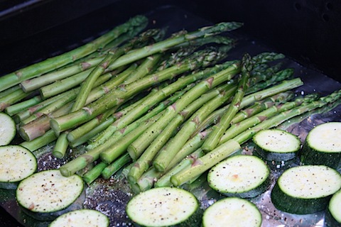 grilling asparagus.JPG