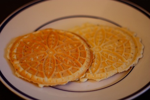 Pizzelle.JPG