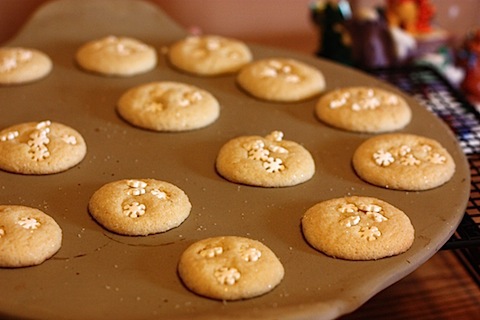snowflake sugar cookies.JPG