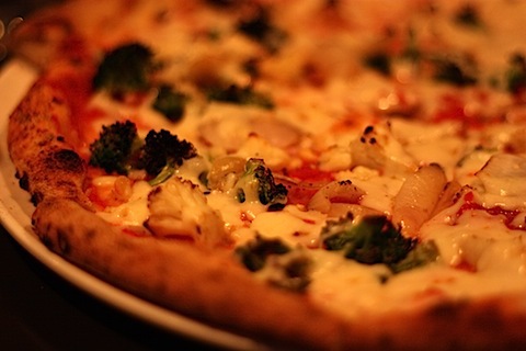 blowtoad veggie pizza.JPG