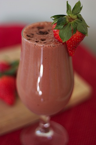 strawberry chocolate smoothie valentine's day.jpg