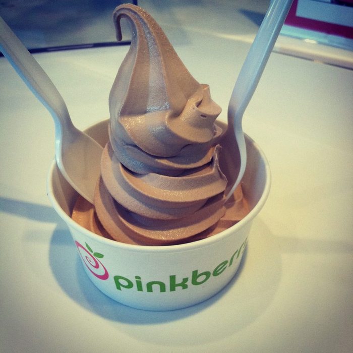 chocolate hazelnut pinkberry.JPG chocolate hazelnut pinkberry