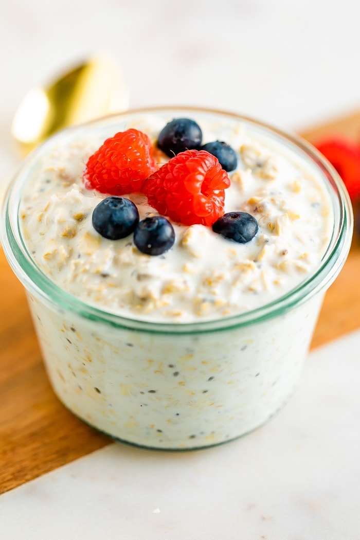 Easy Overnight Oats + 15 Overnight Oats Recipes | Eating Bird Food