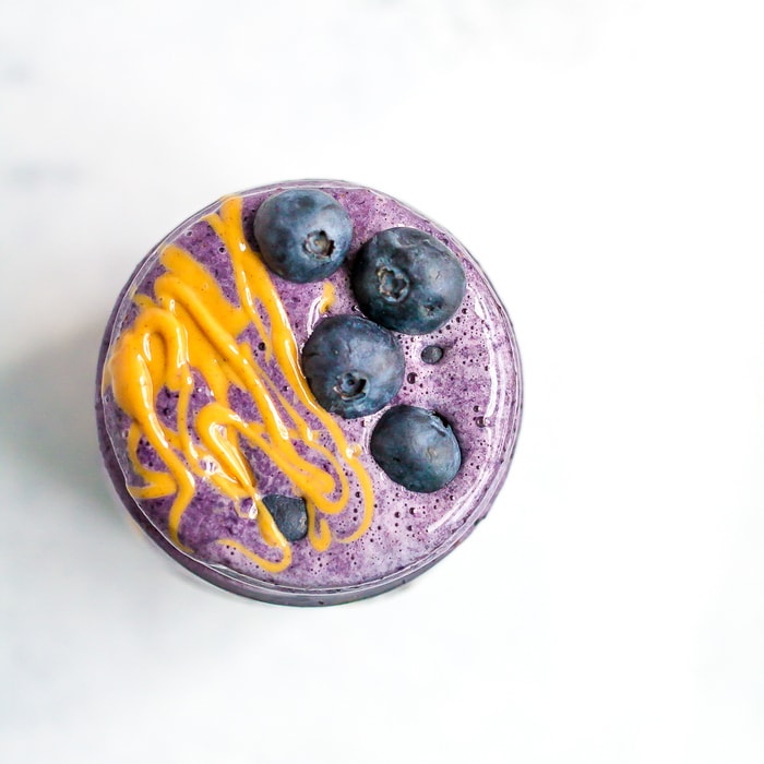 PEANUT BUTTER AND JELLY SMOOTHIE PEANUT BUTTER AND JELLY SMOOTHIE