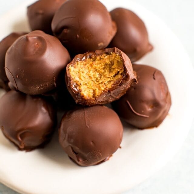Healthy Peanut Butter Balls Made with 5 Ingredients