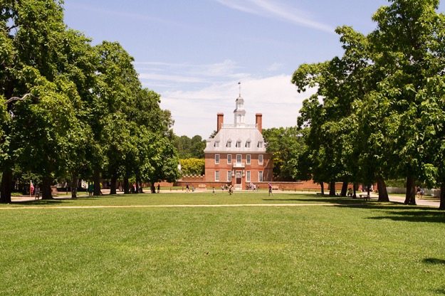 Colonial Williamsburg.jpg Colonial Williamsburg