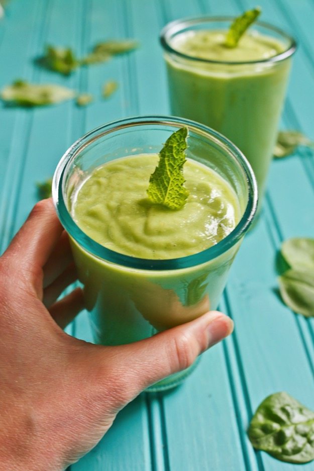 Pear Smoothie with Avocado and Spinach | Eating Bird Food