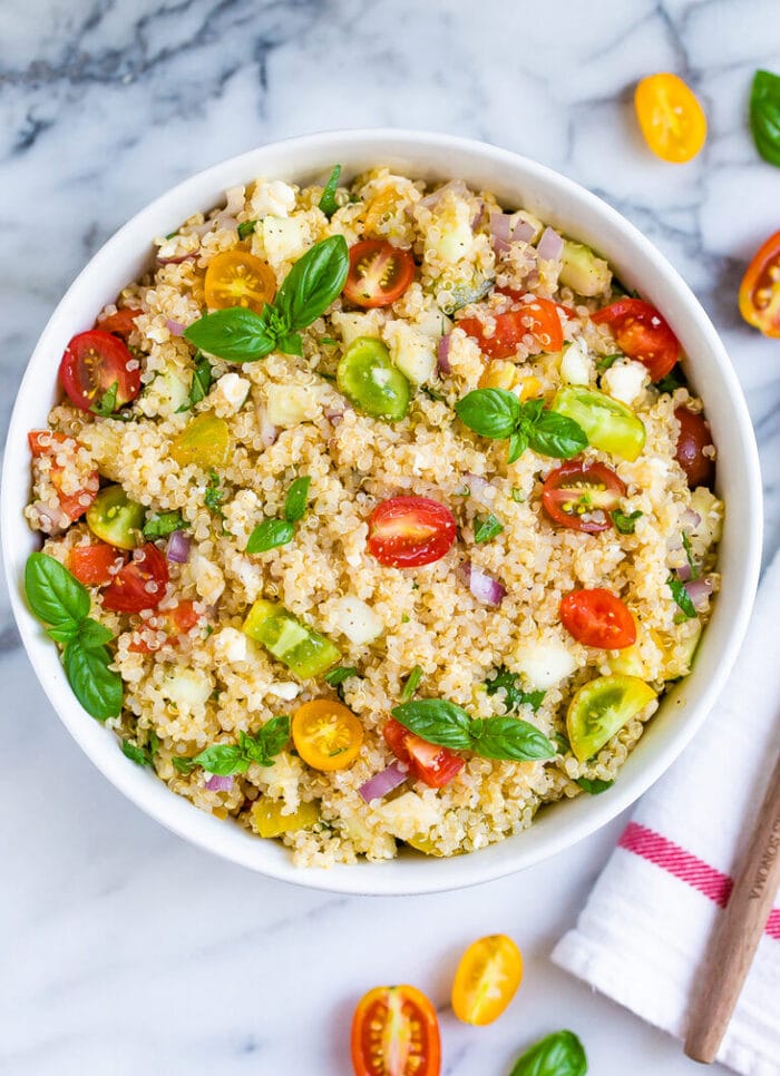 {Quick + Easy} Greek Quinoa Salad Eating Bird Food