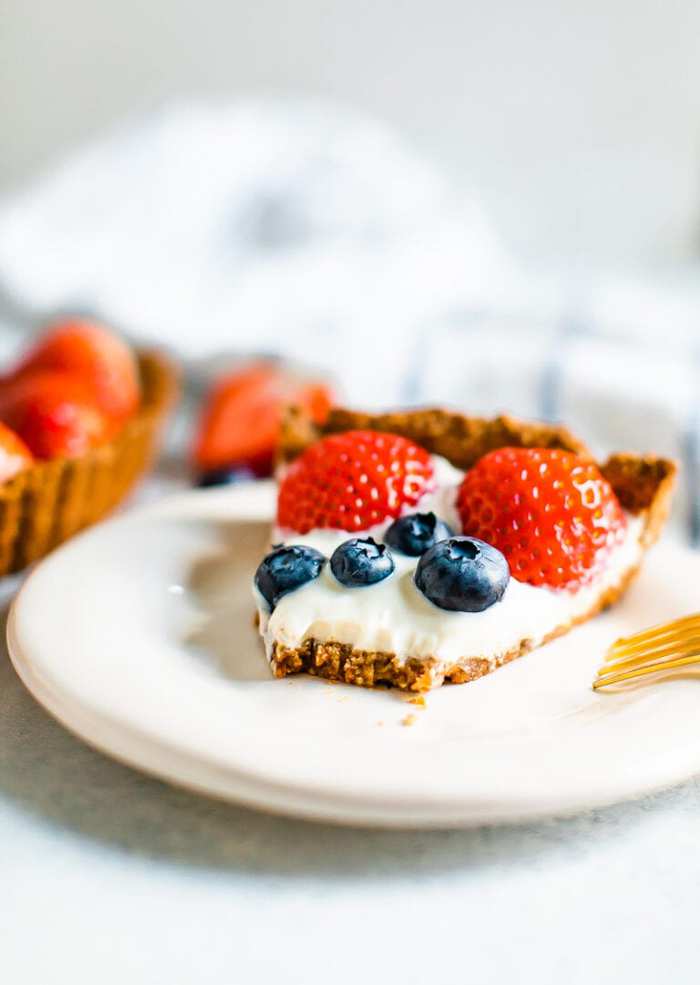 Healthy Greek Yogurt Berry Tart
