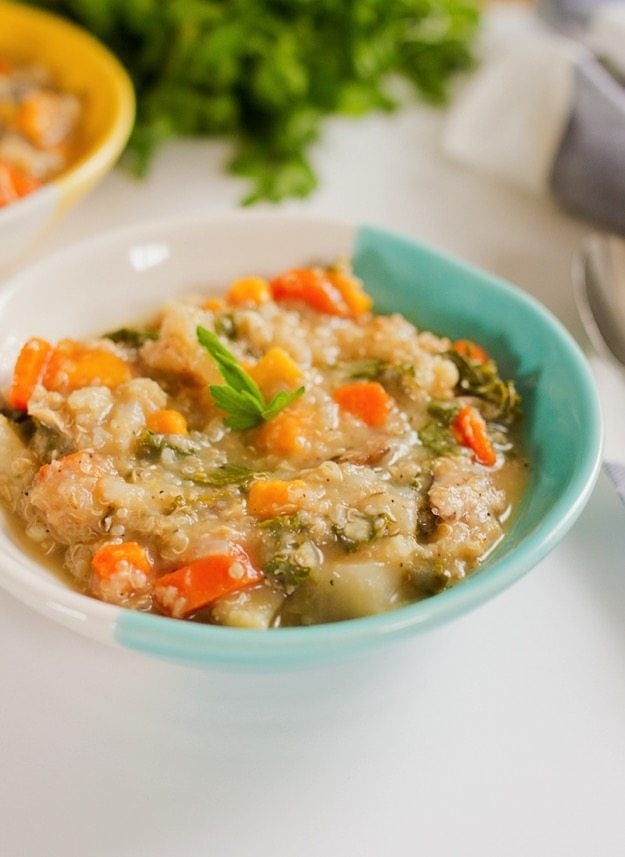 HEALTHY SLOW COOKER SOUP // Keep warm with this nourishing slow cooker vegetable soup made with quinoa and fresh veggies. 