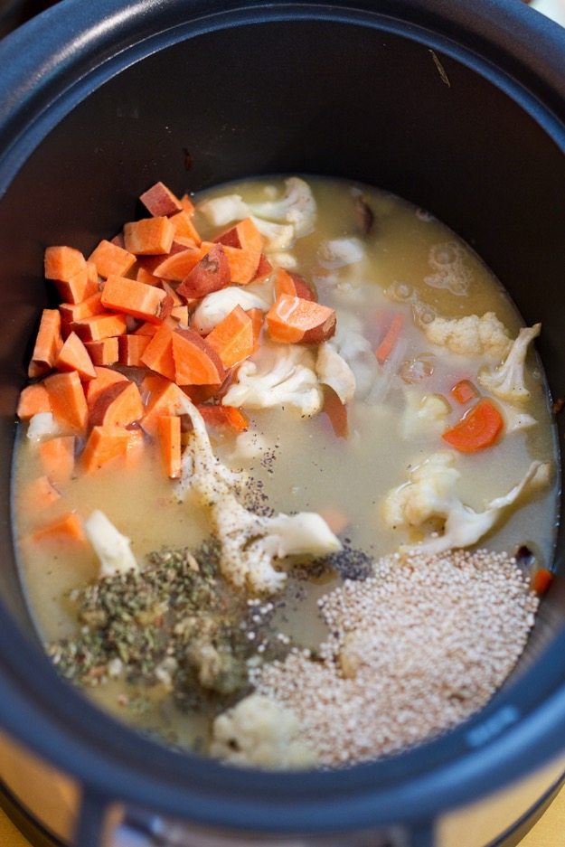 Slow Cooker Quinoa Vegetable Soup