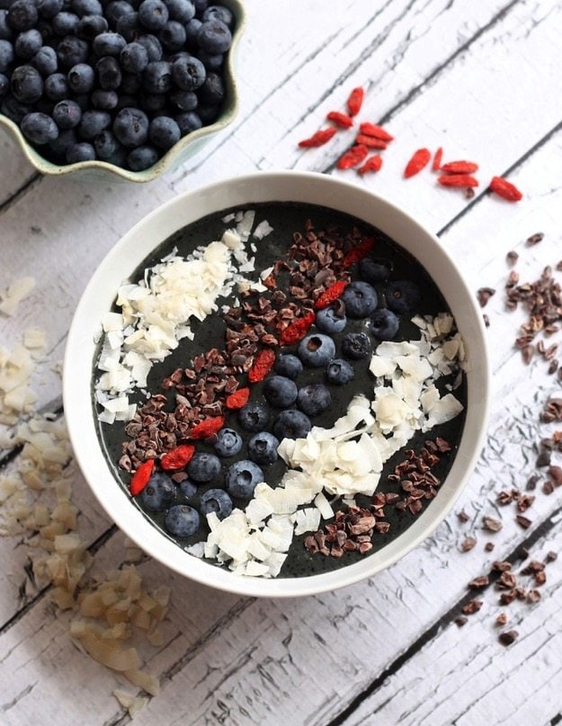 Blueberry Cacao Smoothie Bowl