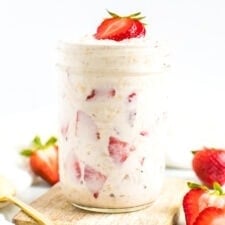 Strawberry Overnight Oats-image