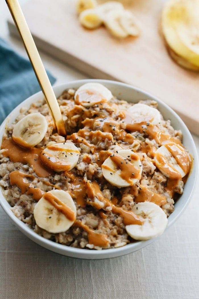 Peanut Butter Banana Chia Oatmeal // Volume Eating Recipe