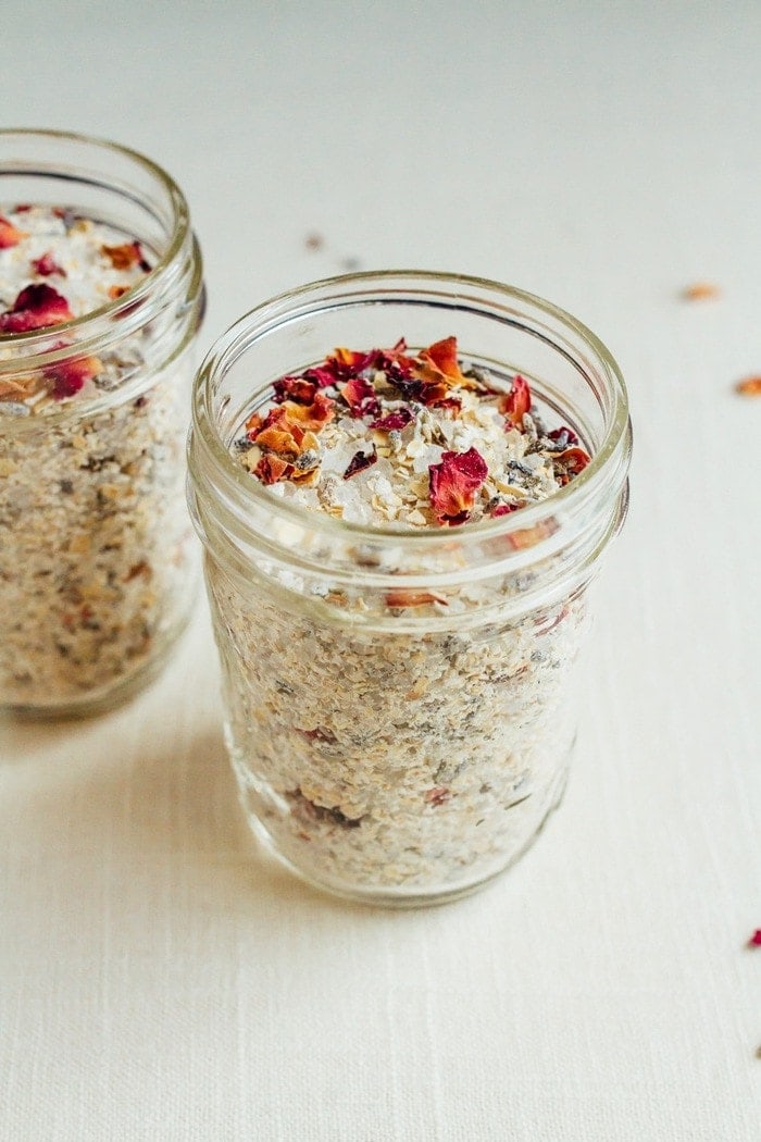 DIY lavender rose bath soak in a small mason jar. 