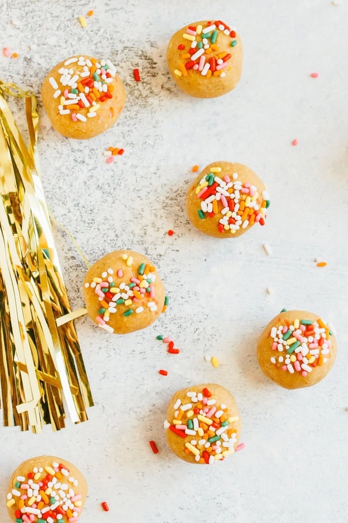 Have your cake and eat it too! These Vanilla Bake balls are moist, fluffy and taste like cake, but they're made with healthy ingredients like chickpeas, vegan protein powder and cashew butter. Vegan + gluten-free. 