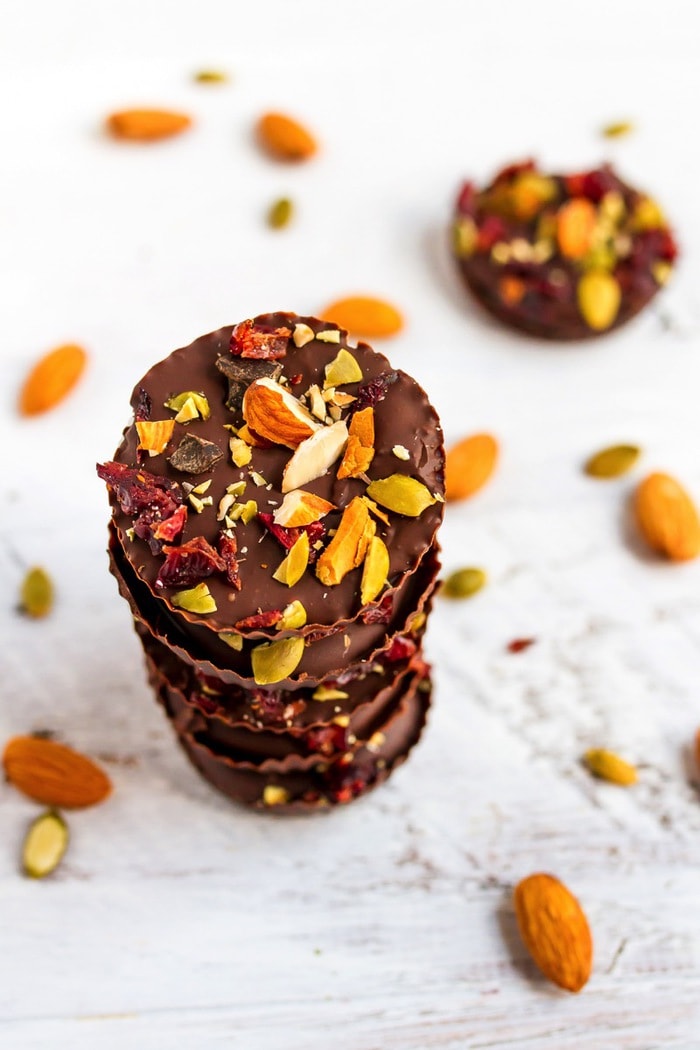 4-Ingredient Trail Mix Coconut Butter Cups // Vegan, gluten-free & paleo-friendly