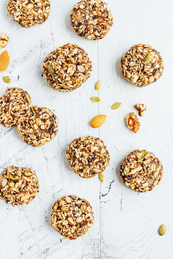 Eat like a bird with these BIRD FOOD ENERGY BITES! Made with whole grain oats, nuts, seeds and dried fruit, these bites are a nutrient-rich treat perfect for on-the-go snacking. Vegan + gluten-free.