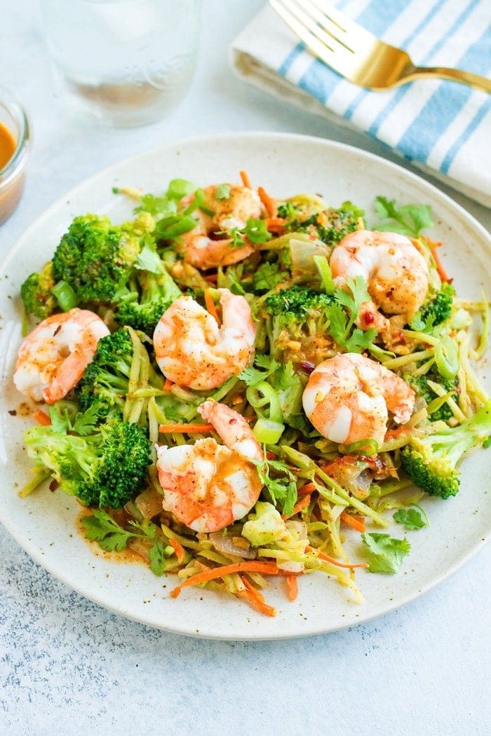 This SHIRMP STIR-FRY SALAD makes for a lean and green meal that's great for transitioning salad from the summer to the fall and winter months. 