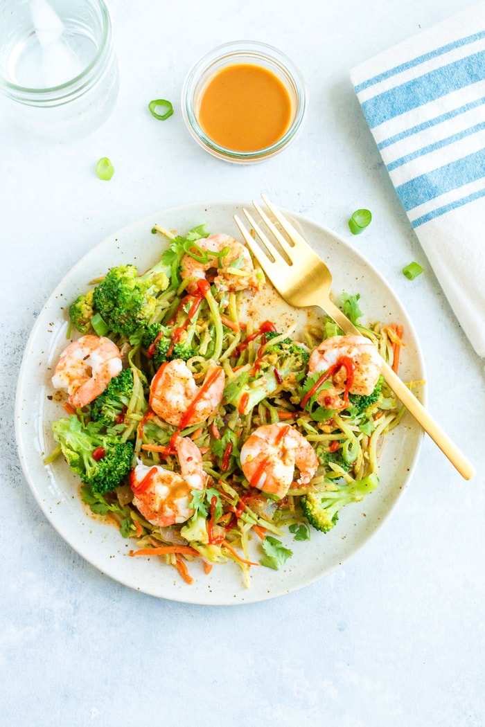 This SHIRMP STIR-FRY SALAD makes for a lean and green meal that's great for transitioning salad from the summer to the fall and winter months. 