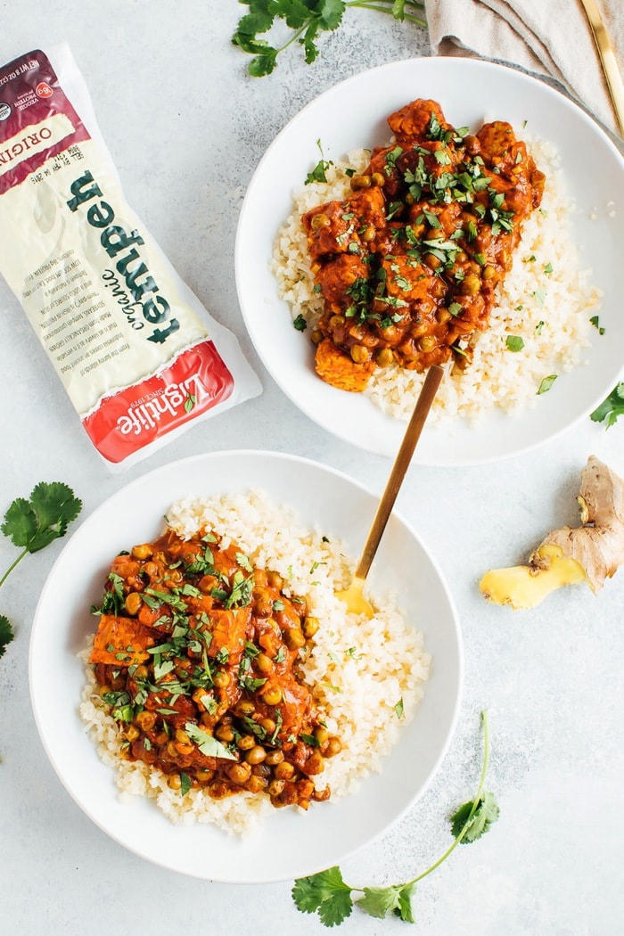 Tempeh tikka masala with package of Lightlife Tempeh on the side