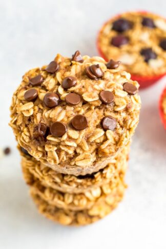 Baked Banana Oatmeal Cups
