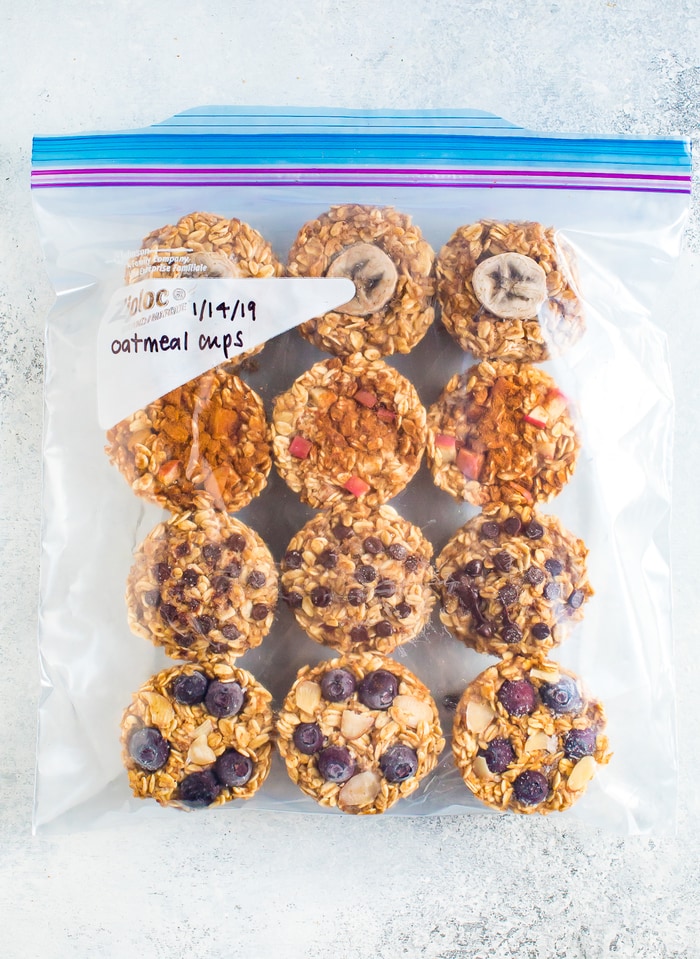 Oatmeal cups in a freezer bag.