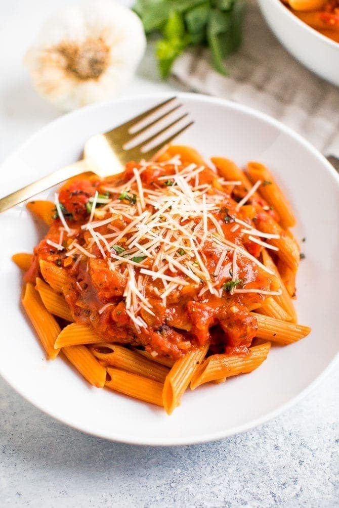 Plate of creamy, vegan penne alla vodka.