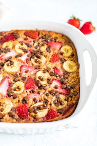 Easy Strawberry Banana Baked Oatmeal - Eating Bird Food