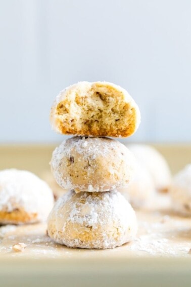 cropped-healthy-snowball-cookies-4.jpg