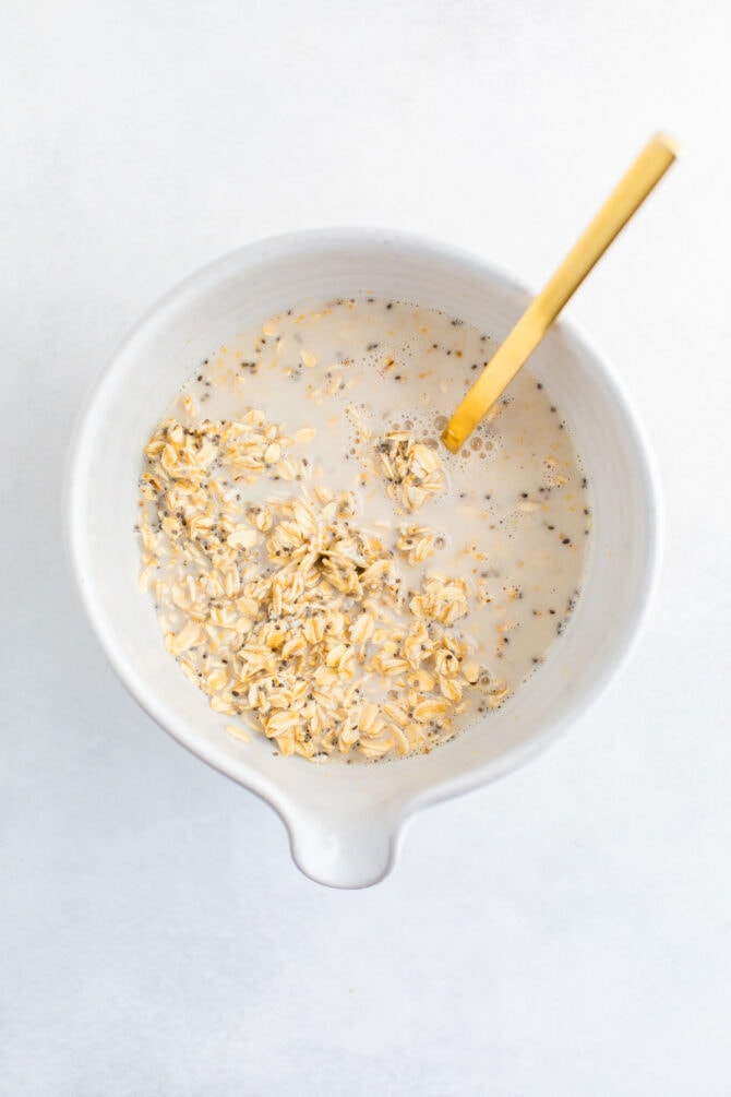 Banana Bread Overnight Oats - Eating Bird Food