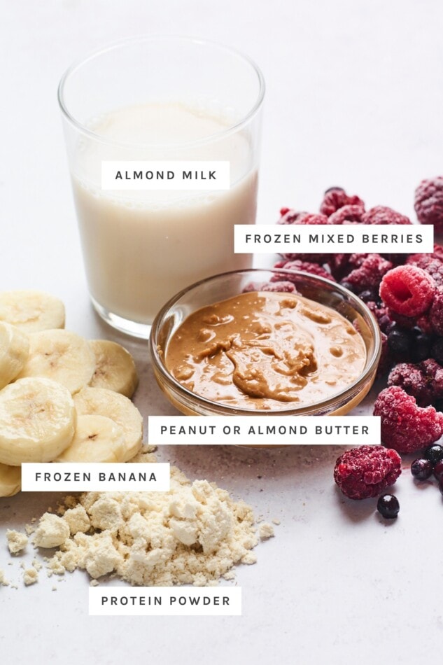 Ingredients for a smoothie bowl with labels.