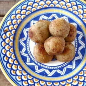 Healthy Baked Churro Donut Holes by Nutrition In The Kitch.