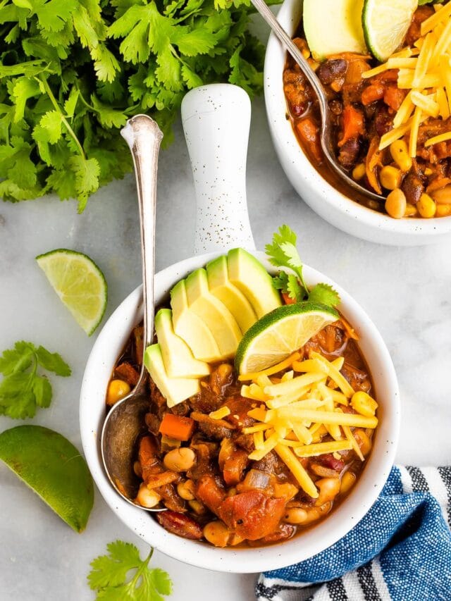 Easy Vegetarian Chili Eating Bird Food