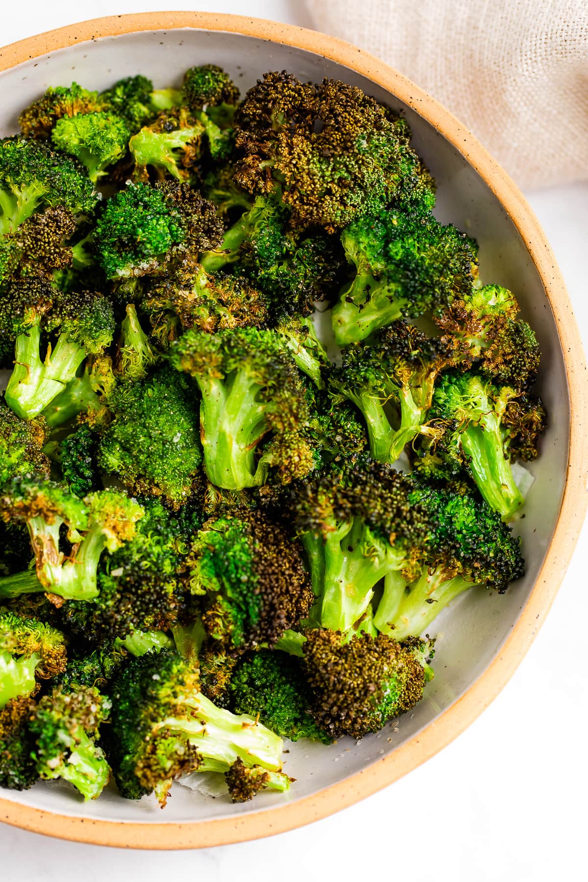 Air Fryer Broccoli Eating Bird Food