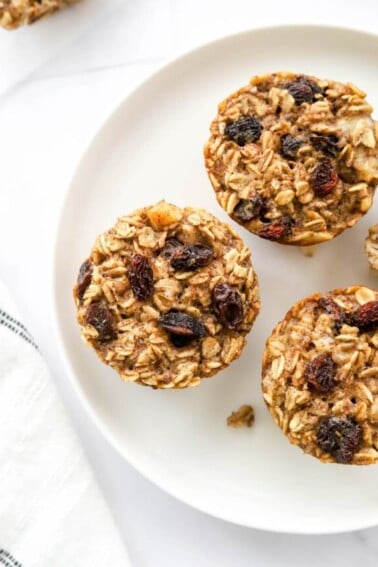 cropped-banana-baked-oatmeal-cups-overhead.jpg