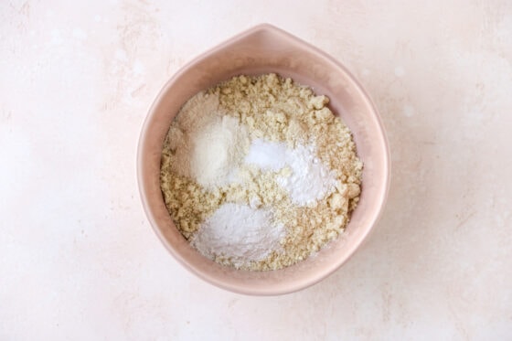 Almond flour, arrowroot powder, coconut flour, baking powder and salt in a medium bowl.
