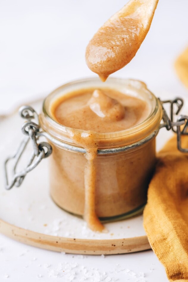 Salted date caramel in a small weck jar.