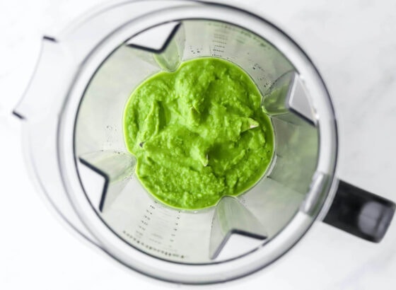 Pea puree in a blender.