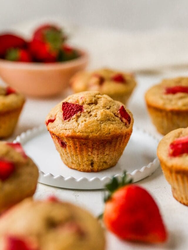 cropped-strawberry-yogurt-muffins-hero.jpg