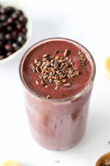 cropped-cacao-smoothie-angle-topped-with-cacao.jpg