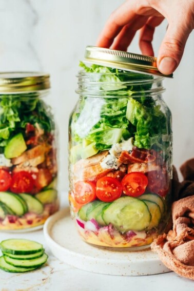 cropped-chicken-avocado-club-jar-salad-screwing-on-lid.jpg