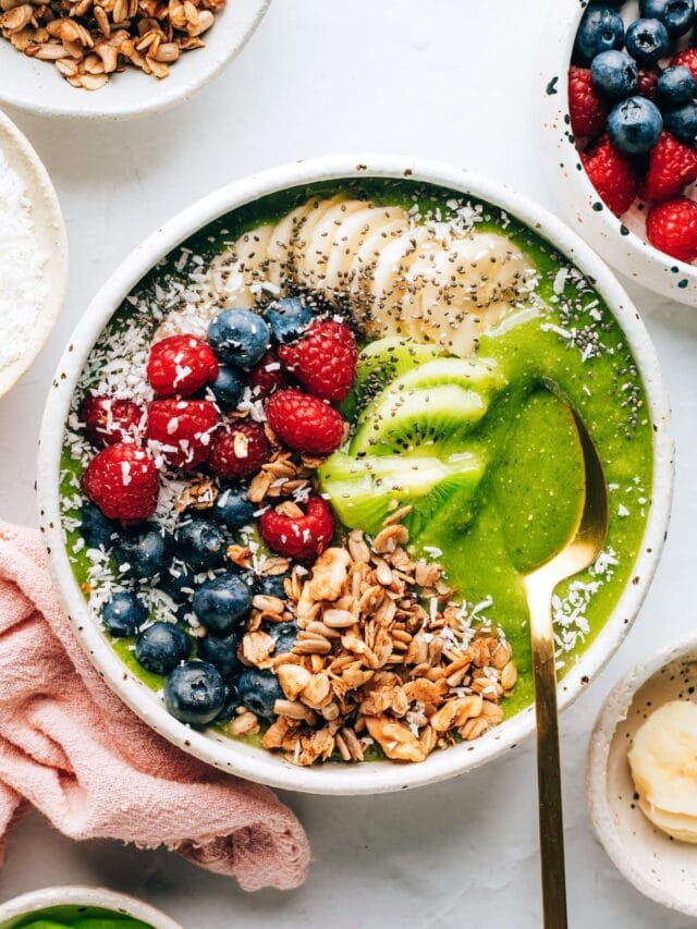 Green Smoothie Bowl Eating Bird Food