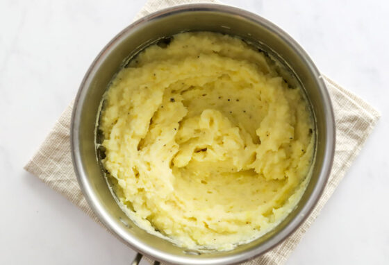 Mashed potatoes in a pot.