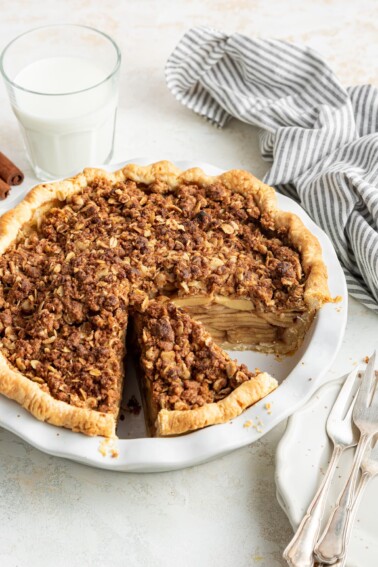 Dutch apple pie in a pie pan.