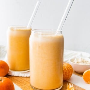 https://www.eatingbirdfood.com/wp-content/uploads/2022/10/clementine-smoothie-hero-300x300.jpg