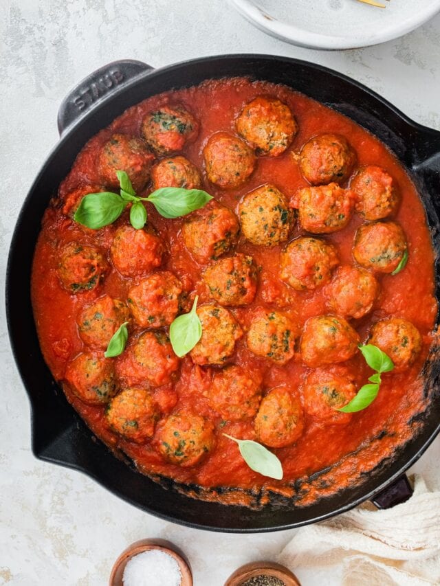 Spinach Turkey Meatballs Eating Bird Food
