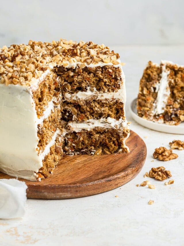 Oatmeal Carrot Cake Eating Bird Food