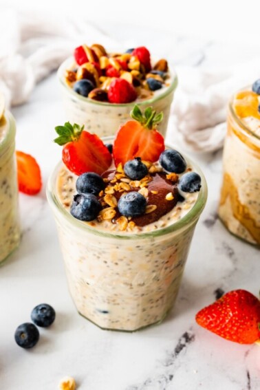 cropped-overnight-oats-angled-jars.jpg