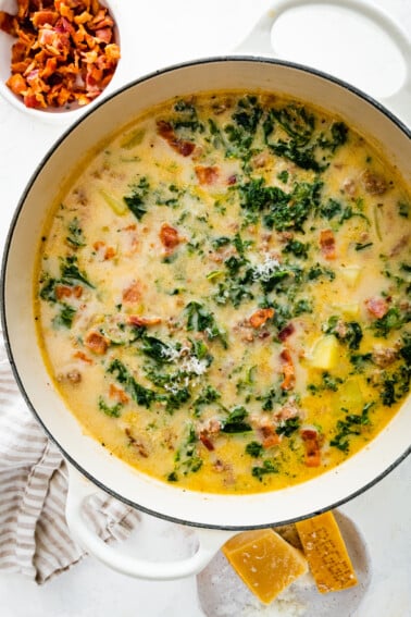 A large pot of zuppa toscana soup.